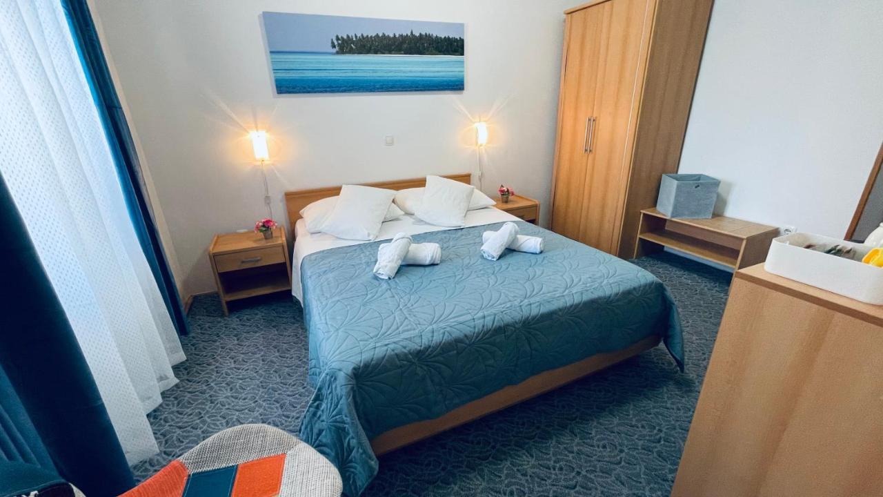 Apartmens And Rooms Madunic V Split Bagian luar foto