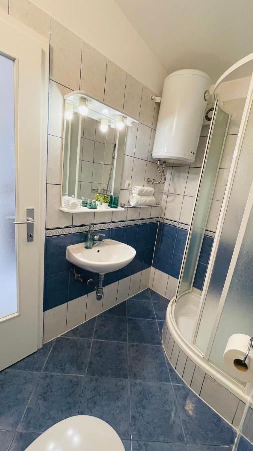 Apartmens And Rooms Madunic V Split Bagian luar foto
