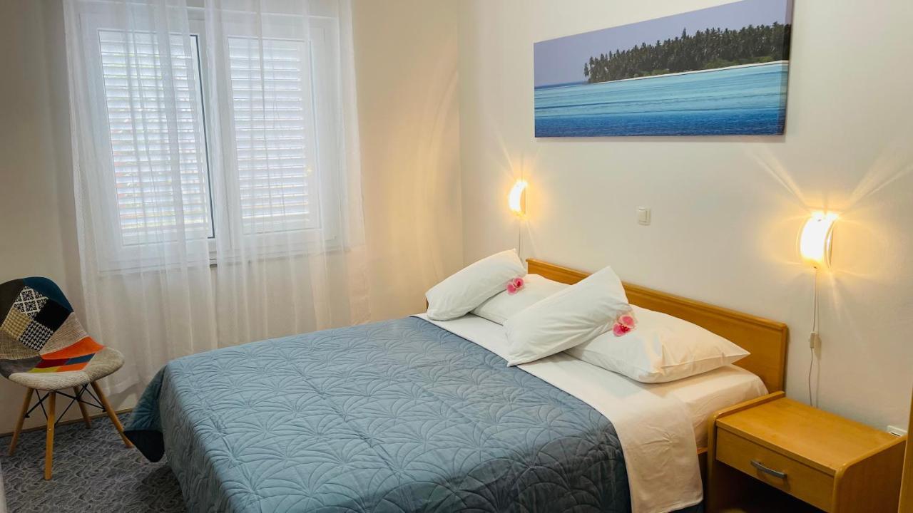 Apartmens And Rooms Madunic V Split Bagian luar foto